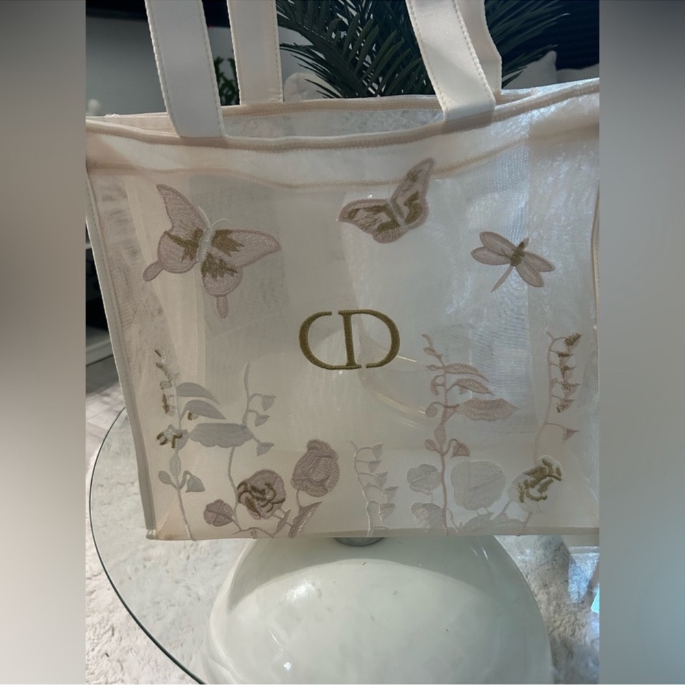 DIOR BEAUTY Cream Tote Bag with Elegant White Translucent Tote with Gold Accents